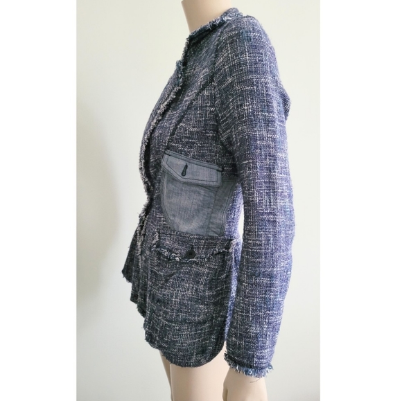 Fitted Textured Blazer with Frayed Edges - Picture 3 of 16